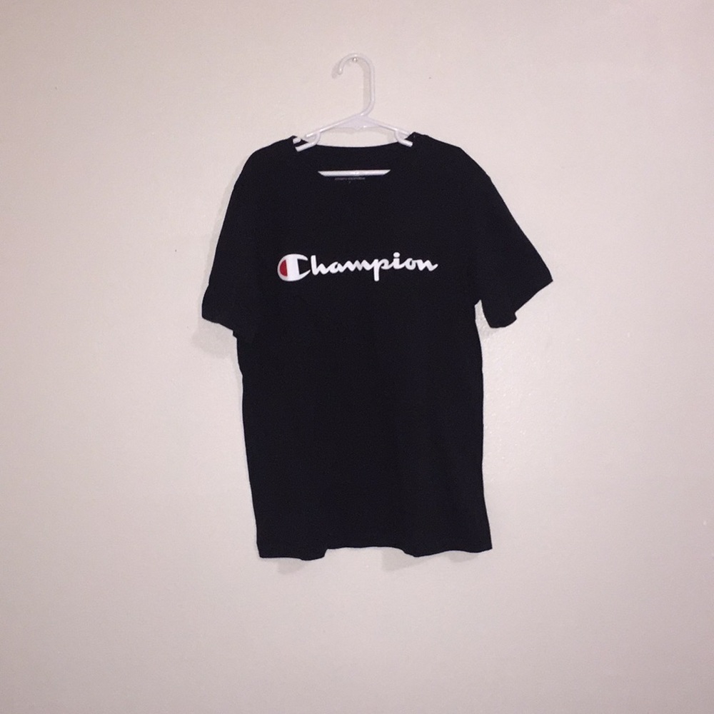 Champion black brand name T-shirt 😝!